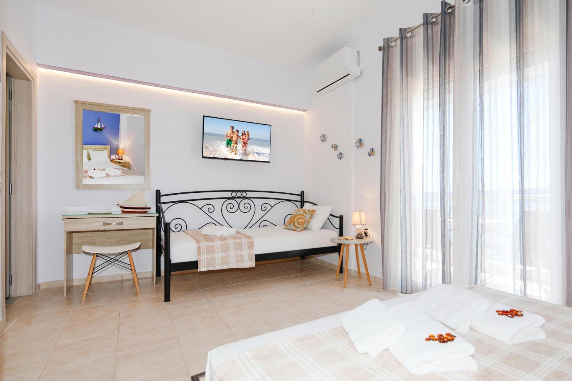 Thea Studios Pyrgadikia Luaran gambar
