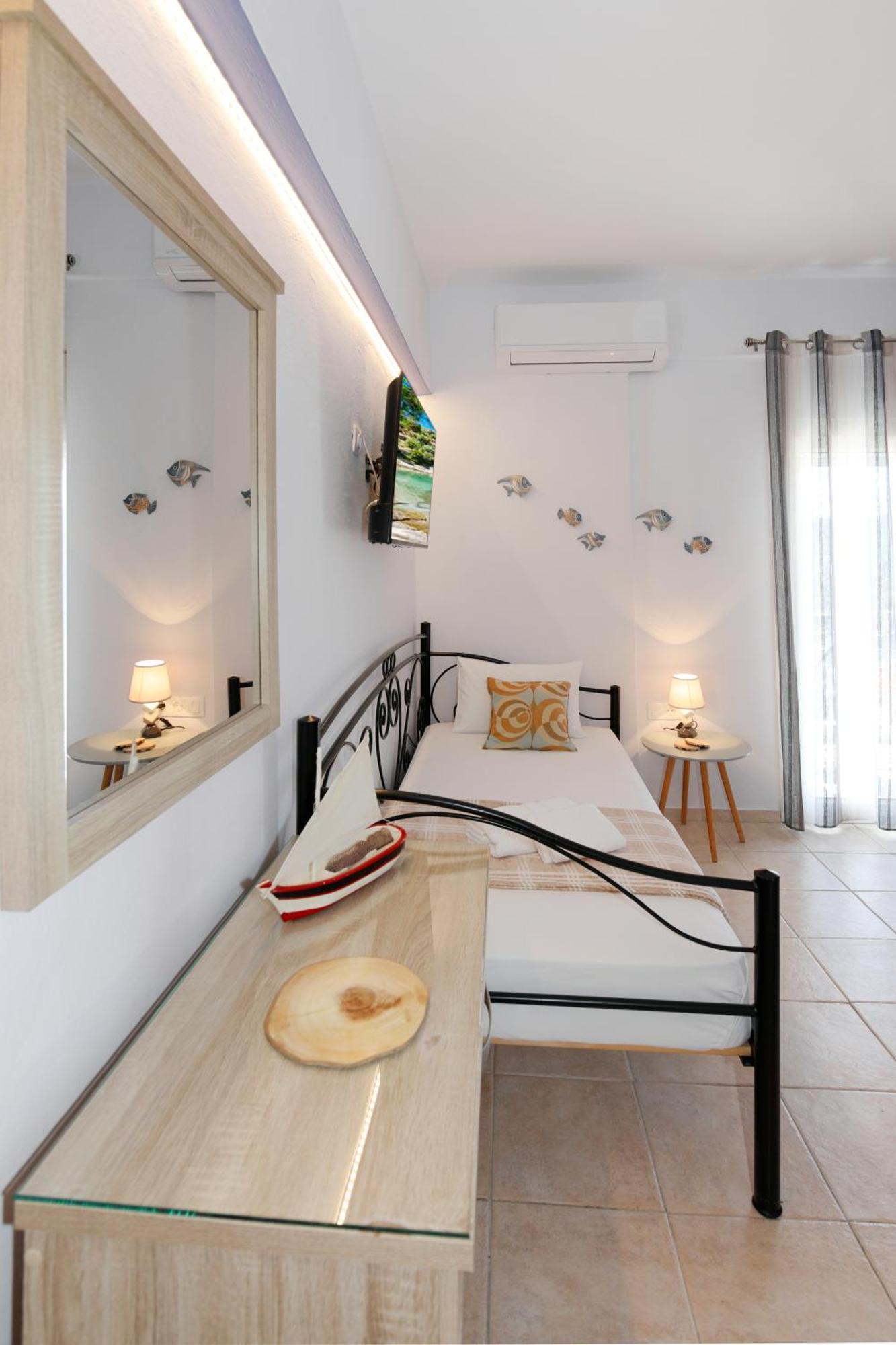 Thea Studios Pyrgadikia Luaran gambar
